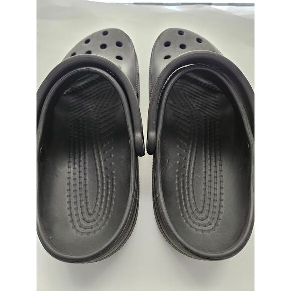Crocs Men Size 7 Women's Size 9 Black Classic Croc Lightweight Clog Beach Shoe - Picture 8 of 10